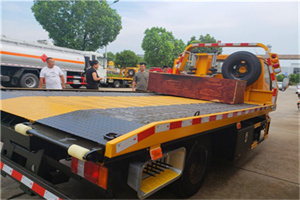 金沙附近拖车电话号码服务