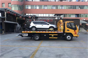 金沙汽车紧急补胎换胎救援